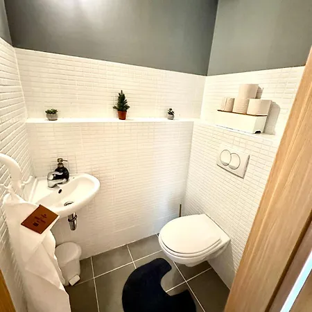 With Balcony Апартаменты