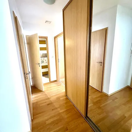 With Balcony Апартаменты
