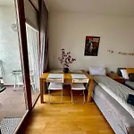 With Balcony דירה בודפשט