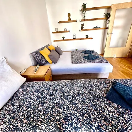 With Balcony Budapeste